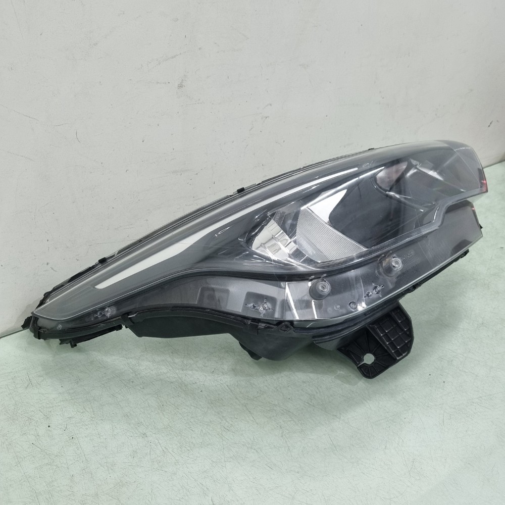 Farol Lado Direito Sem  Led Fiat Argo 2017/2020 Recuperado. 3