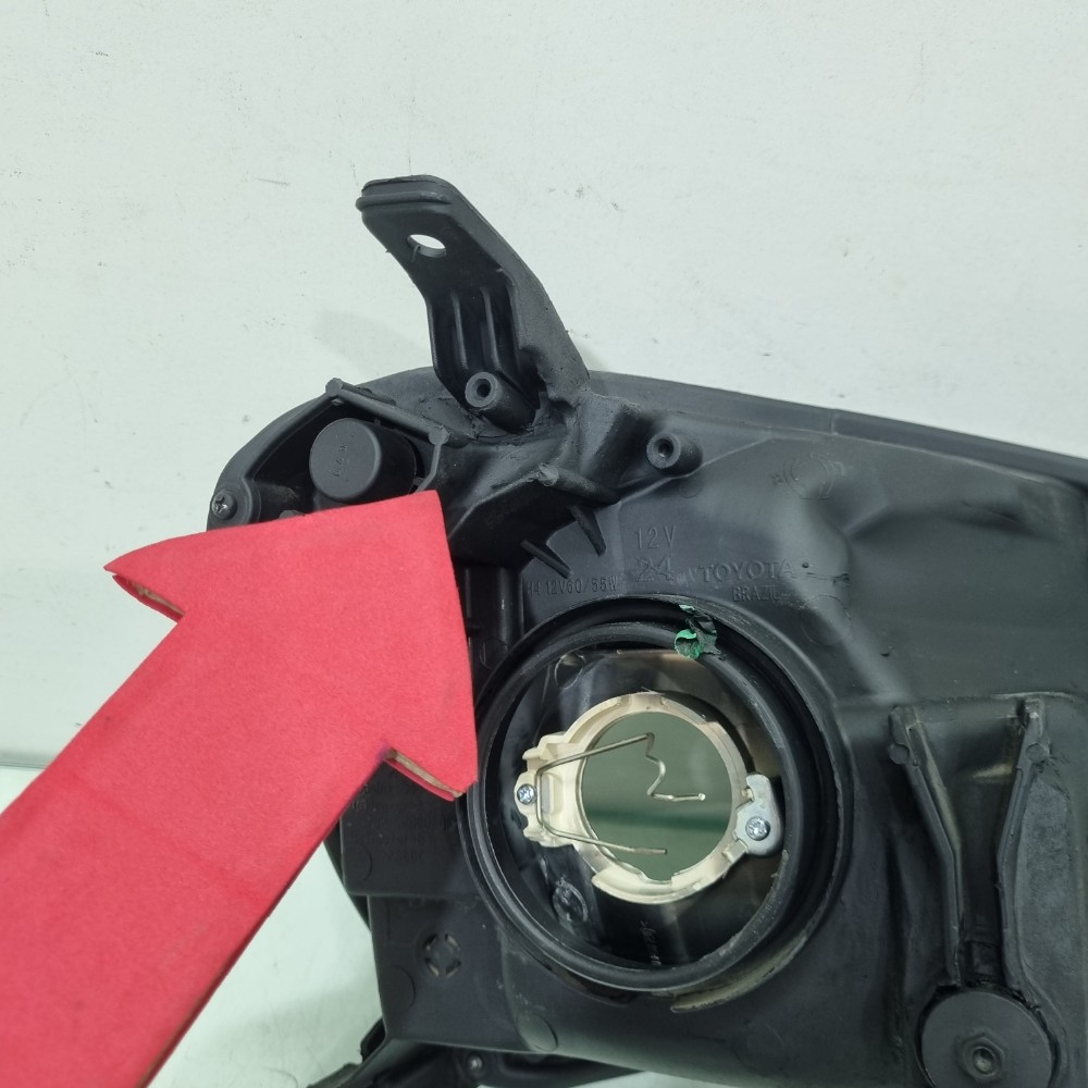 Farol Do Lado Esquerdo Máscara Negra Toyota Etios 2016/2020 Esquerdo/motorista 7