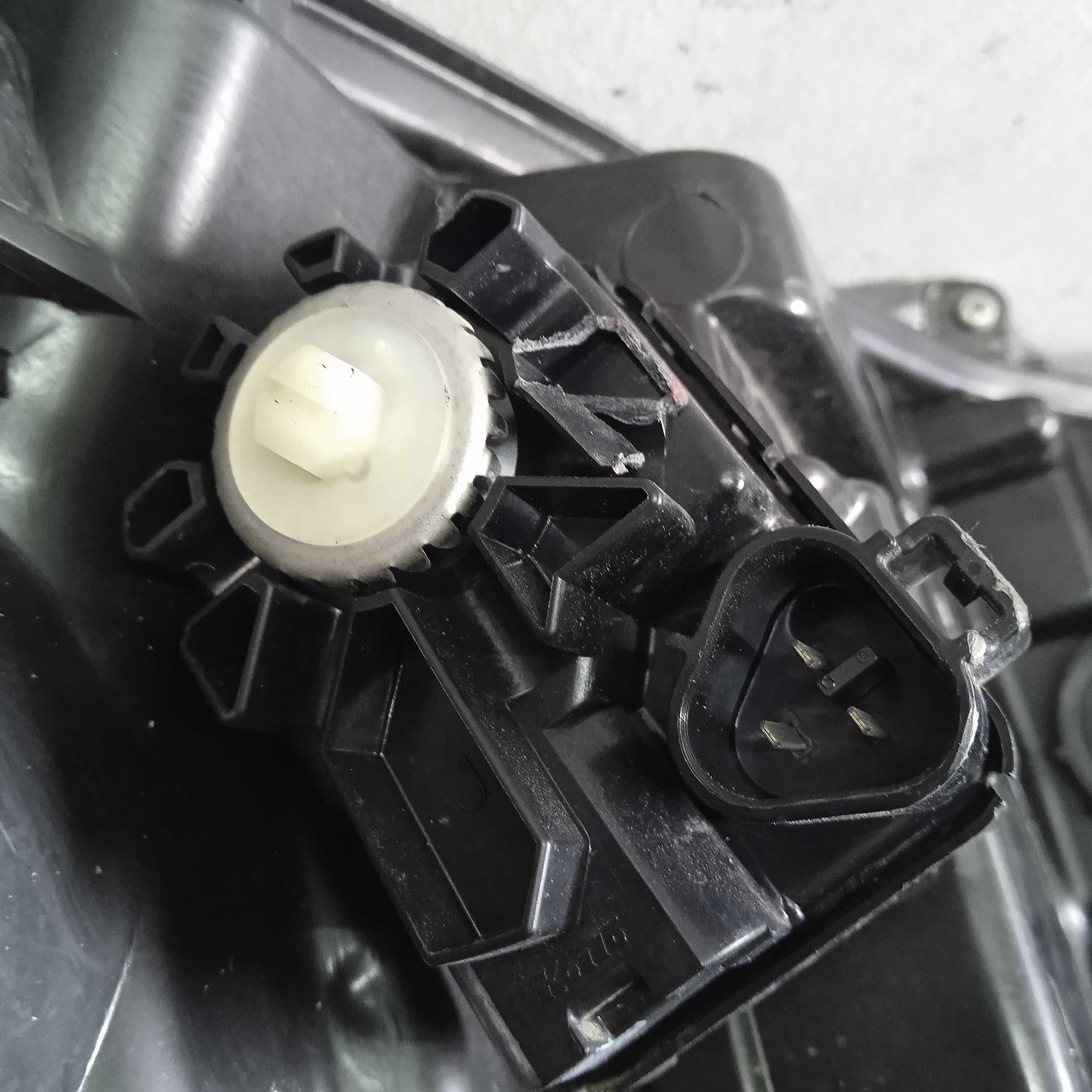 Farol Esquerdo Toyota Corolla Cross Ano 2022/2024 Recuperado 6