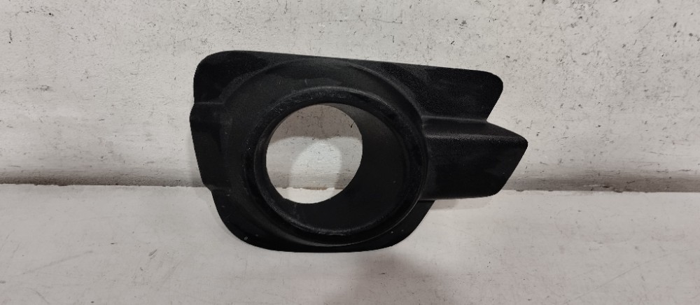 Moldura Farol Kwid Direito 2017/2019 Com Furo Recondicionado 2