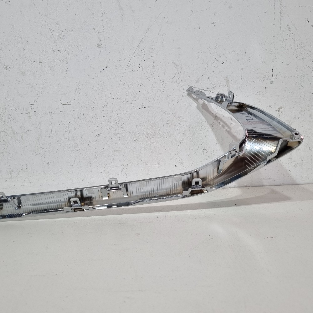 Moldura Inferior Da Grade Lexus Is300 Modelos 2020/2022 6