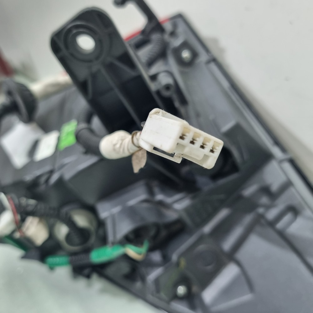 Lanterna Esquerda C/led Captur Renault Captur 2017/2021 Rec Esquerdo 2