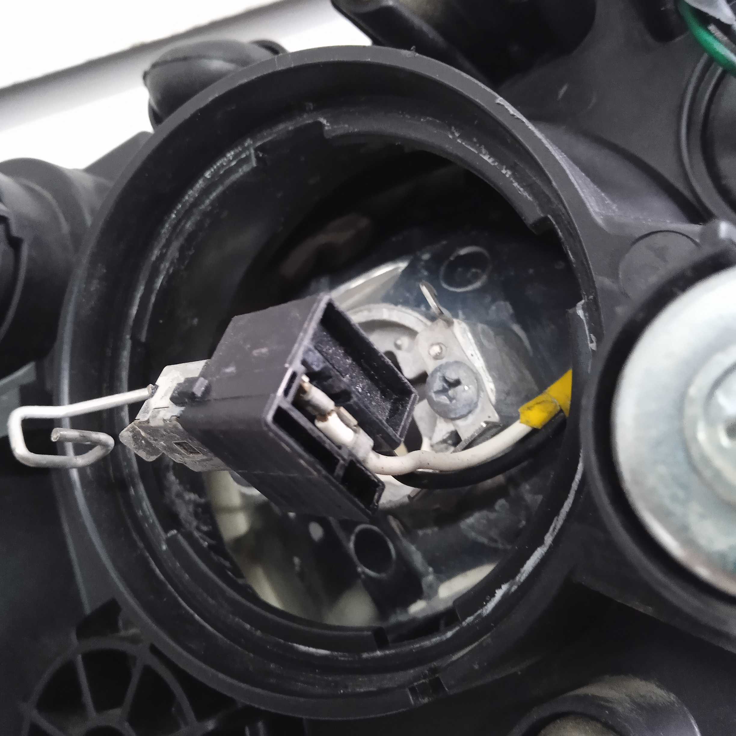 Farol Inferior Esquerdo Renault Kwid Ano 2022/2025 Recup 6