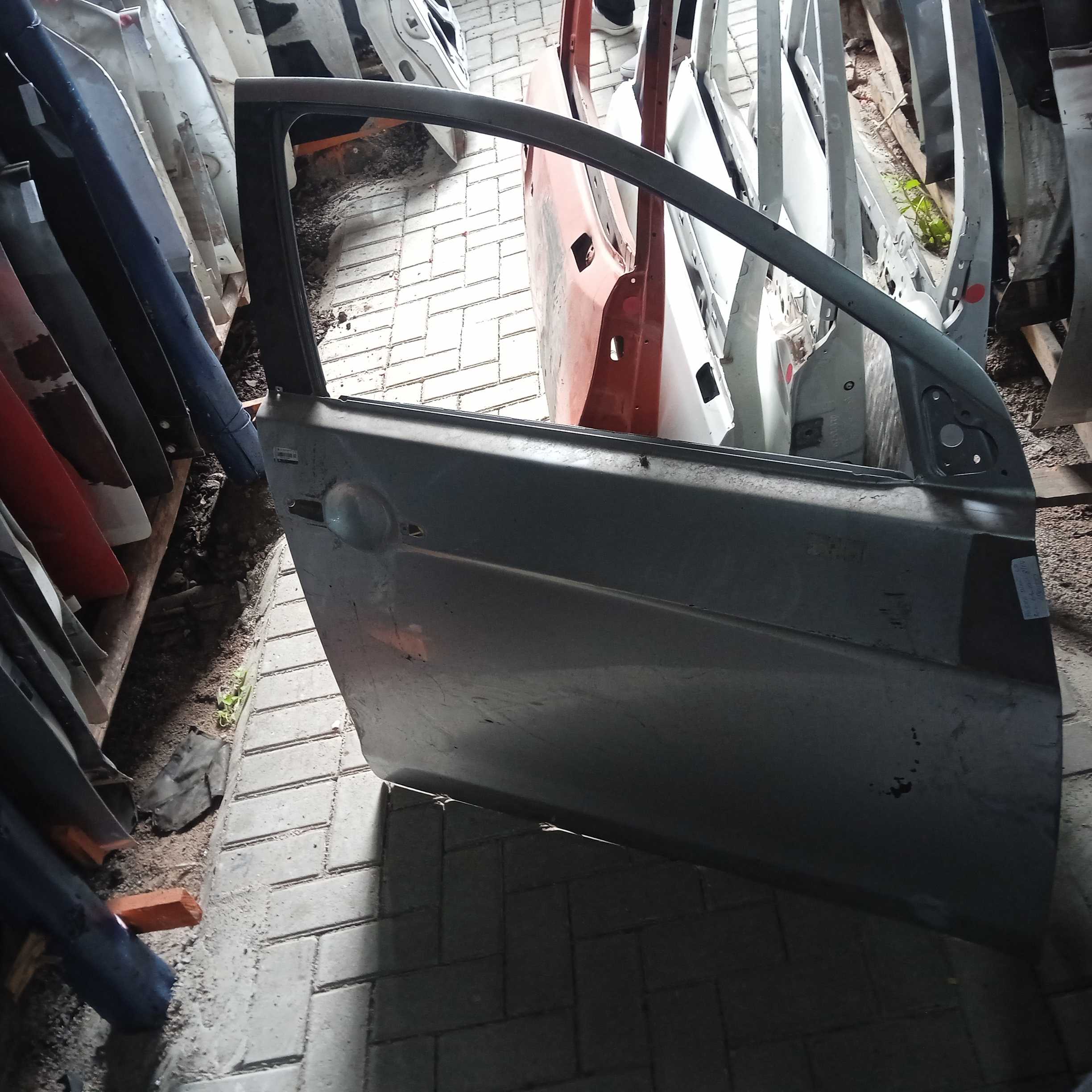 Porta dianteira lado direito recuperada Lancer 2008 2014 2