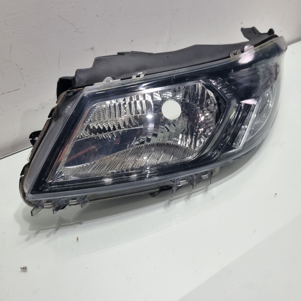 Farol Do Lado Esquerdo Chevrolet Onix Modelos 2015/2018 Esquerdo/motorista 5