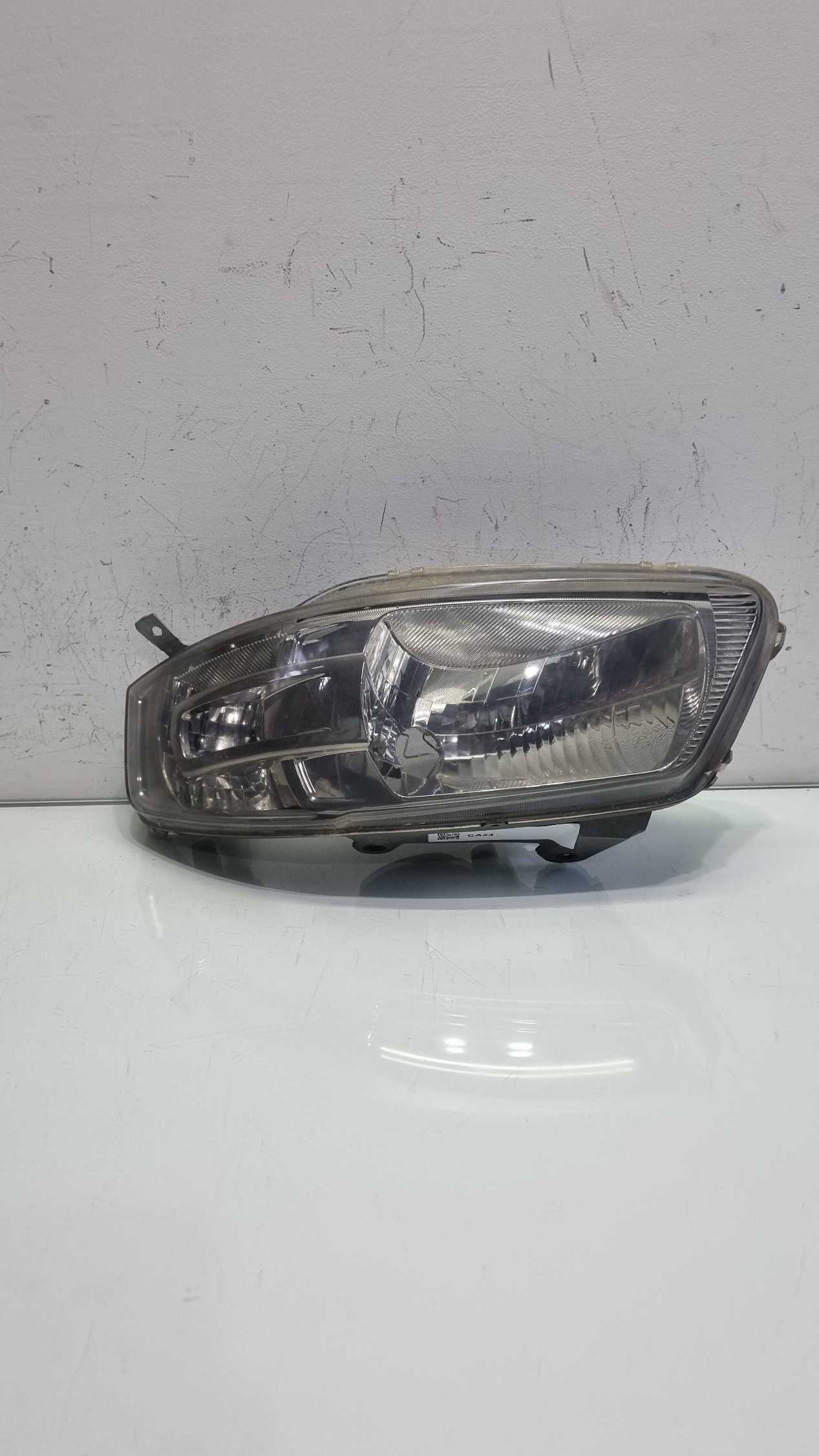 Farol lado esquerdo Volkswagen Gol/Parati modelo 2006/2009 2