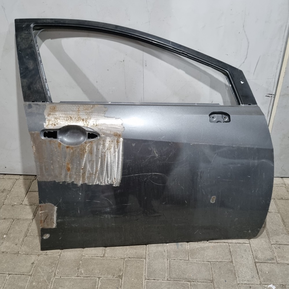 Porta Dianteira Do Lado Direito Nissan Versa 2020/2024 Dianteira 1