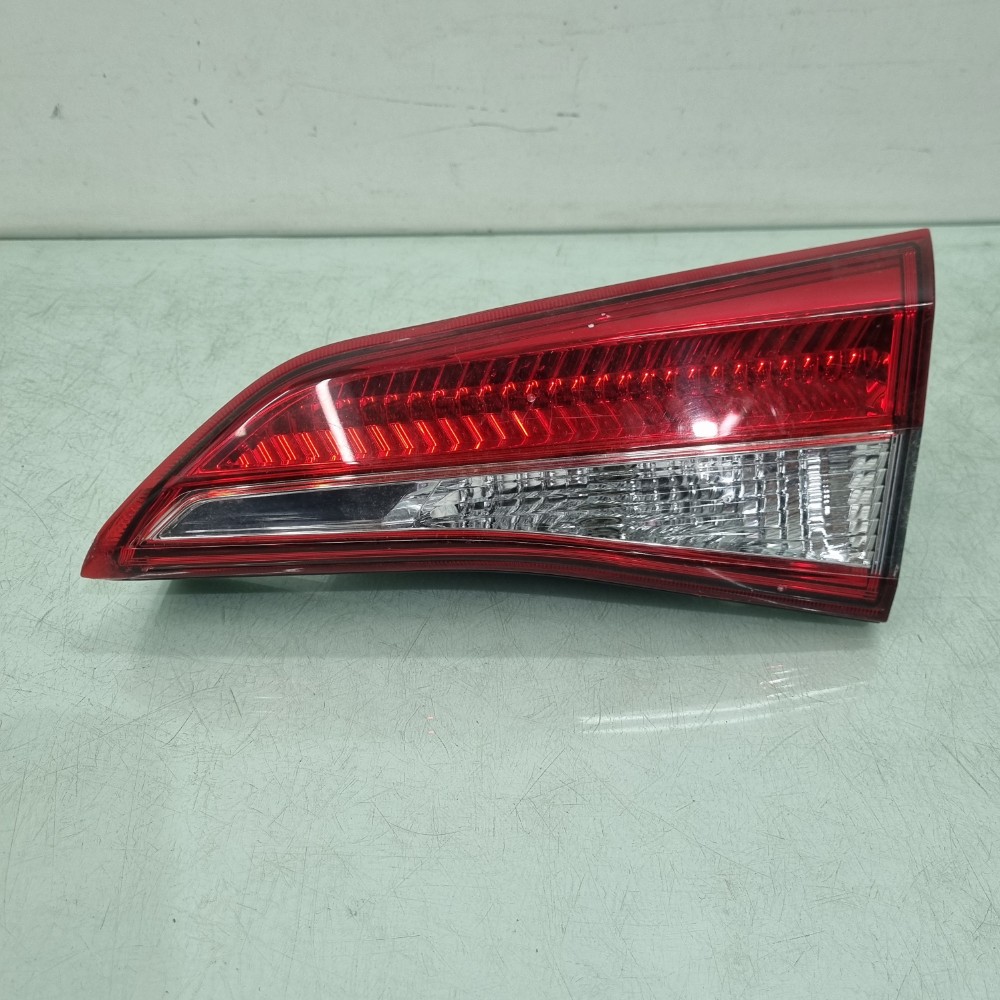 Lanterna Direita Tampa Traseira Yaris Sedan 2017/2022 Usado. 1