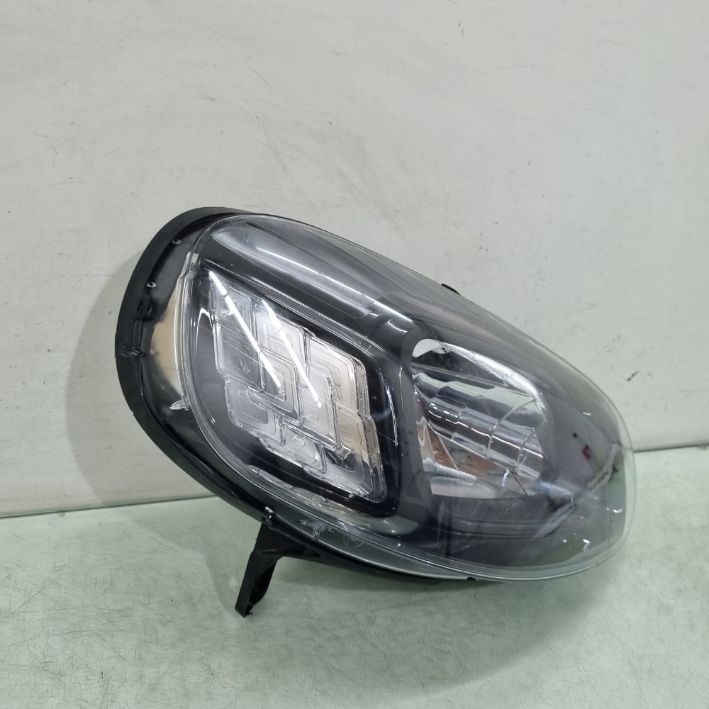 Farol Direito M.negra Fiat Fiorino 2017/ 2023 Recuperado Ori 3
