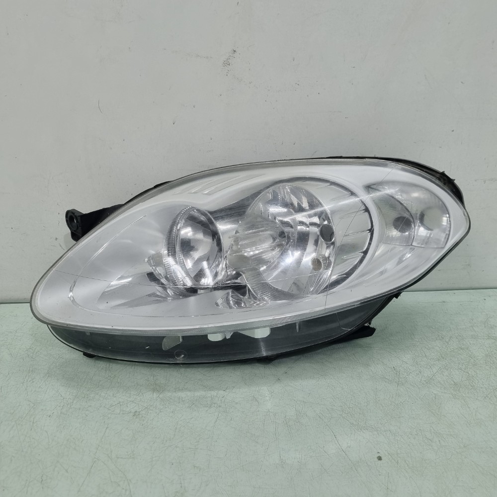 Farol Lado Esquerdo Cromado Para Fiat Palio 2013/2017 Usado. 2