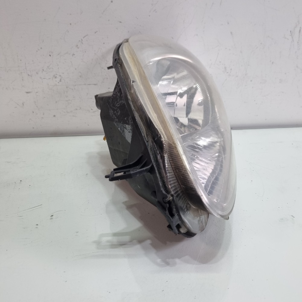 Farol Do Lado Esquerdo Fiat Punto Modelos 2008/2012 Esquerdo/motorista 3