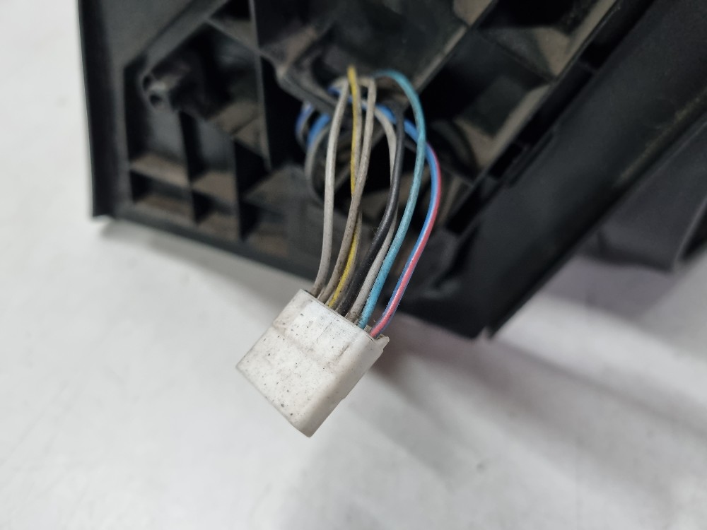 Retrovisor direito elétrico Fiat Palio 2013/2018 semi-novo 5