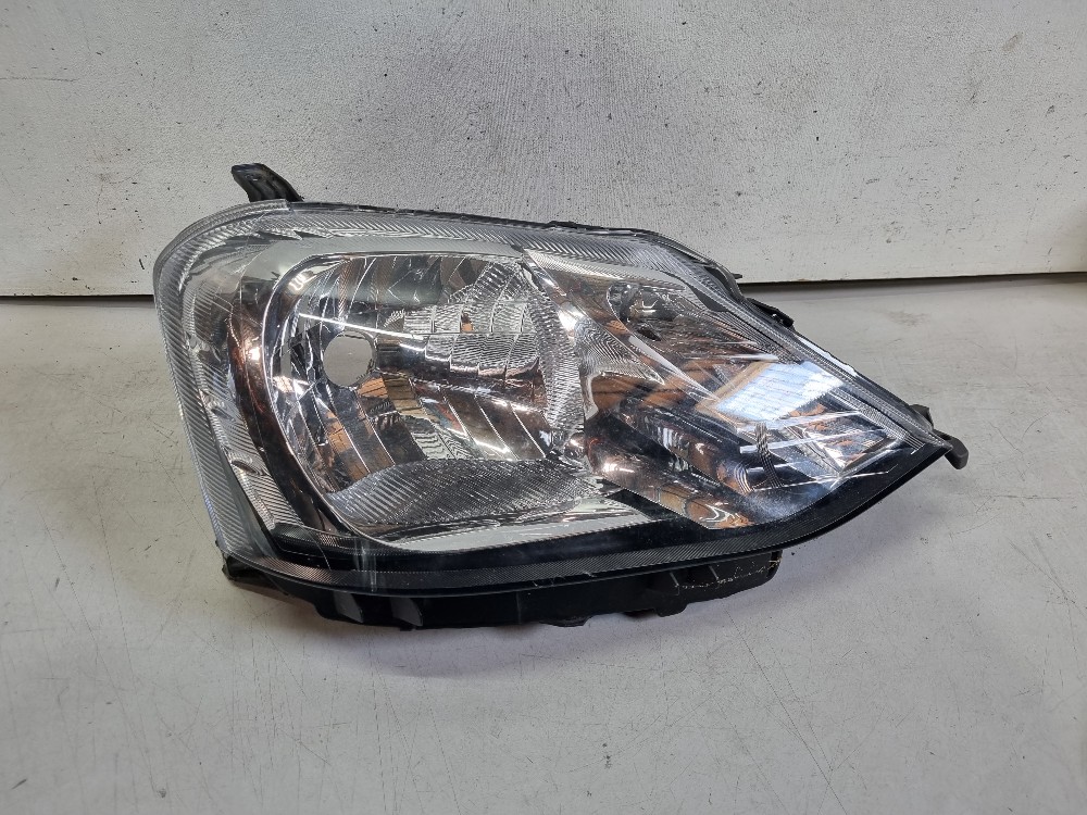 Farol Dir. Máscara Negra Toyota Etios 2015/2019 Recuperado Direito/passageiro