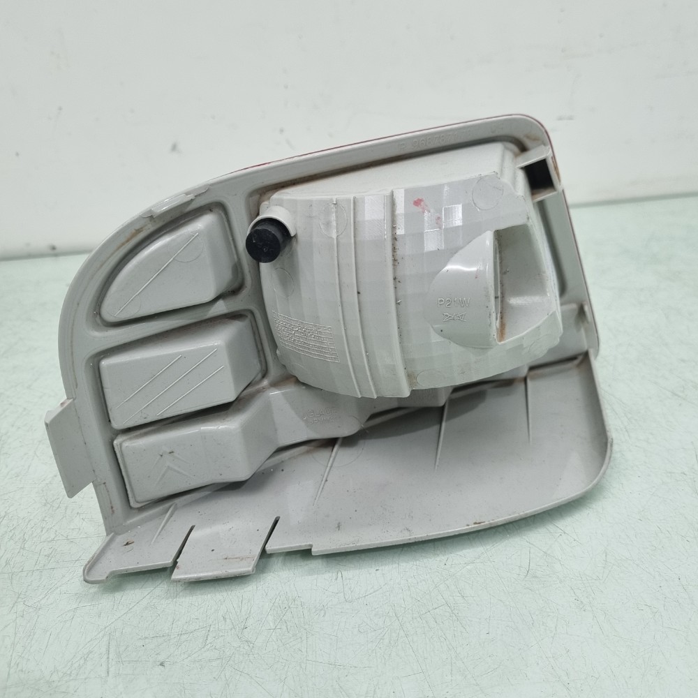 Lanterna Direito Neblina Citroën Aircross 2012/2016 Direito/passageiro 4