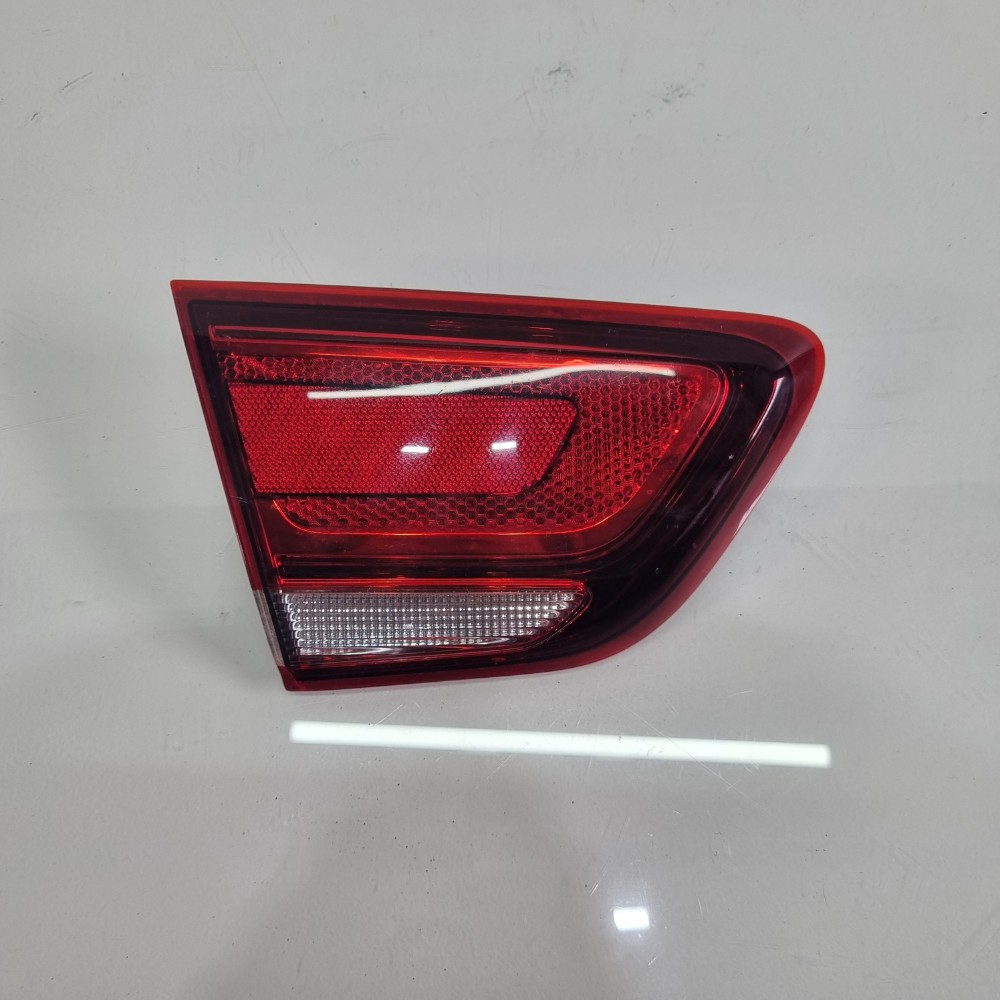 Lanterna Da Tapa Esquerdo Chevrolet Cobalt Modelos 2016/2020 Esquerdo/motorista 1