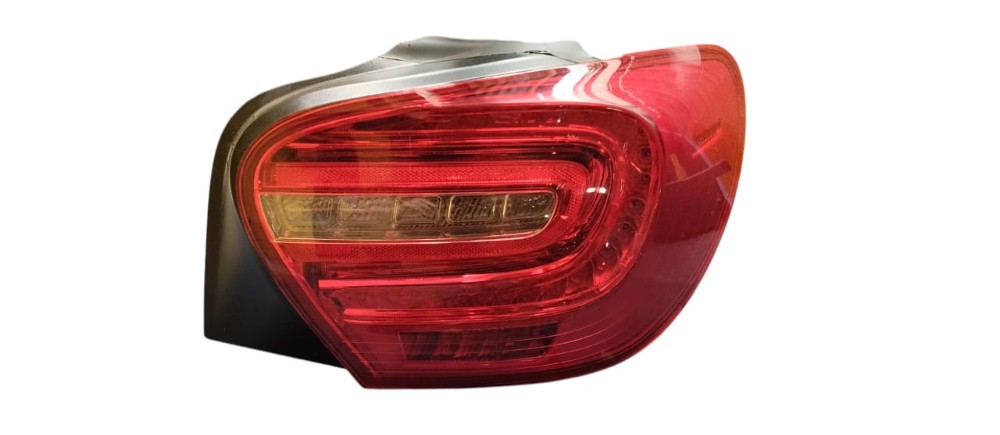Lanterna Direita Com Led Mercedes A200 2012 / 2014 Vermelha Direito/passageiro Vermelha 5
