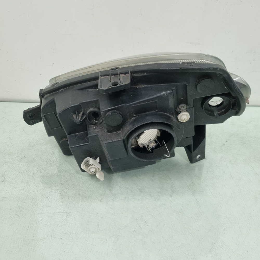 Farol Lado Direito M.negra Fiat Uno Vivace 2010 À 2015 Direito/passageiro 4