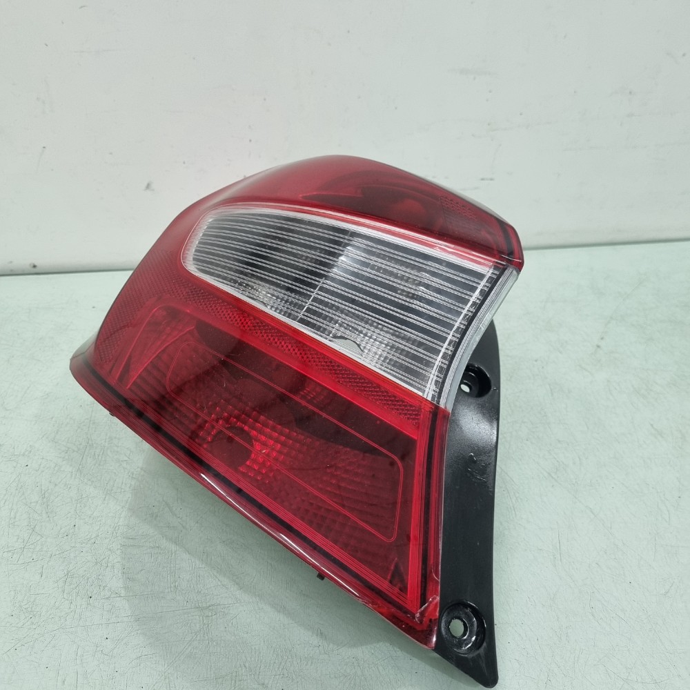 Lanterna Do Lado Esquerdo Ford Ka Hatch Modelos 2015/2018 Esquerdo/motorista 2