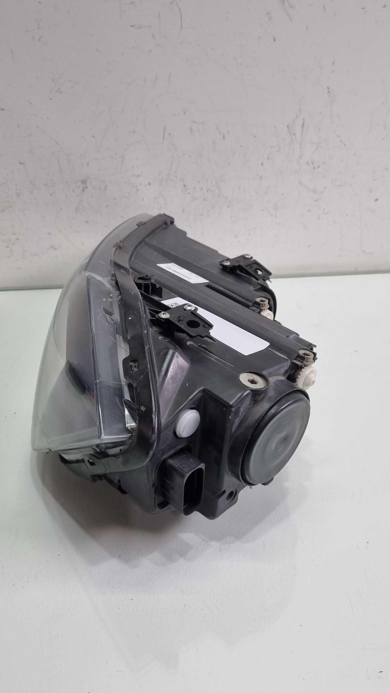 Farol lado esquerdo Volkswagen Polo mascara negra 2017/2022 2