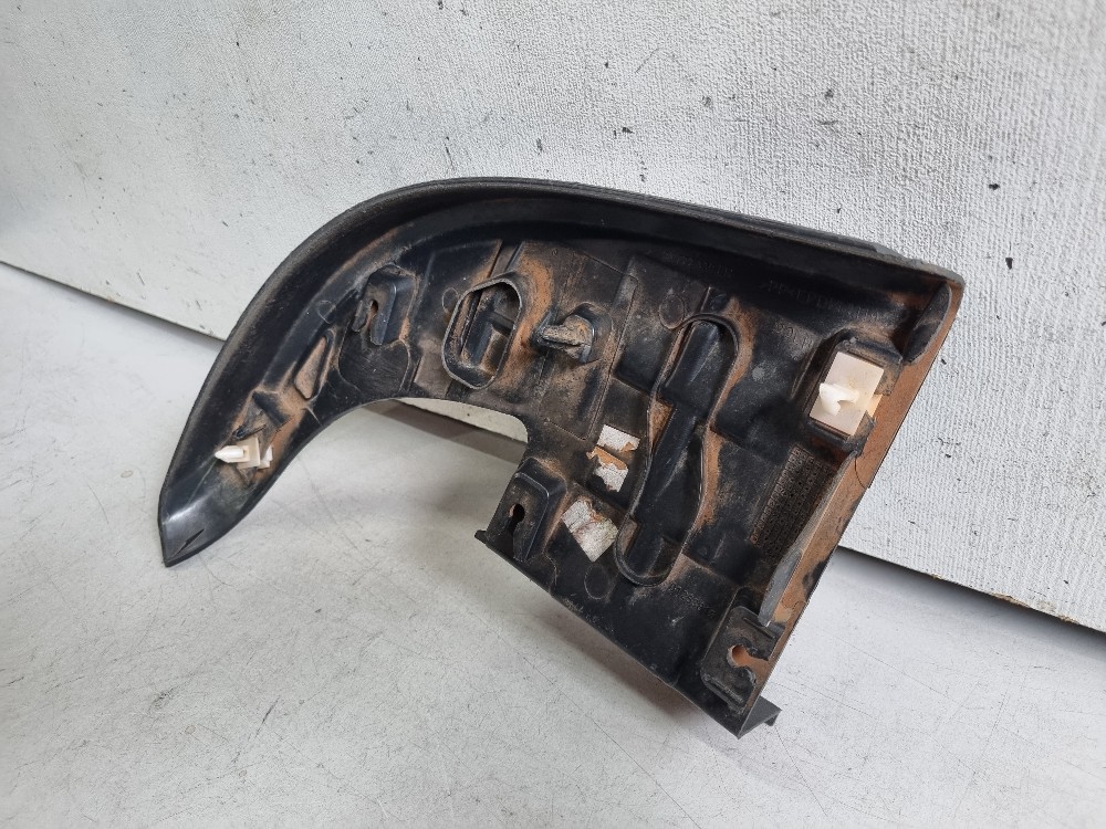 Acabamento Esquerdo Do P-choque Traseiro Hilux 2005/2015 Ori 4