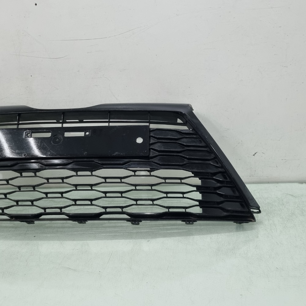 Grade Superior Toyota Yaris 2021 / 2023 4
