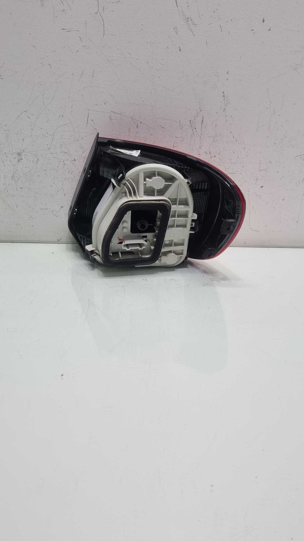 Lanterna lado esquerdo Volkswagen Gol G6 modelo 2013/2015 PRE 4