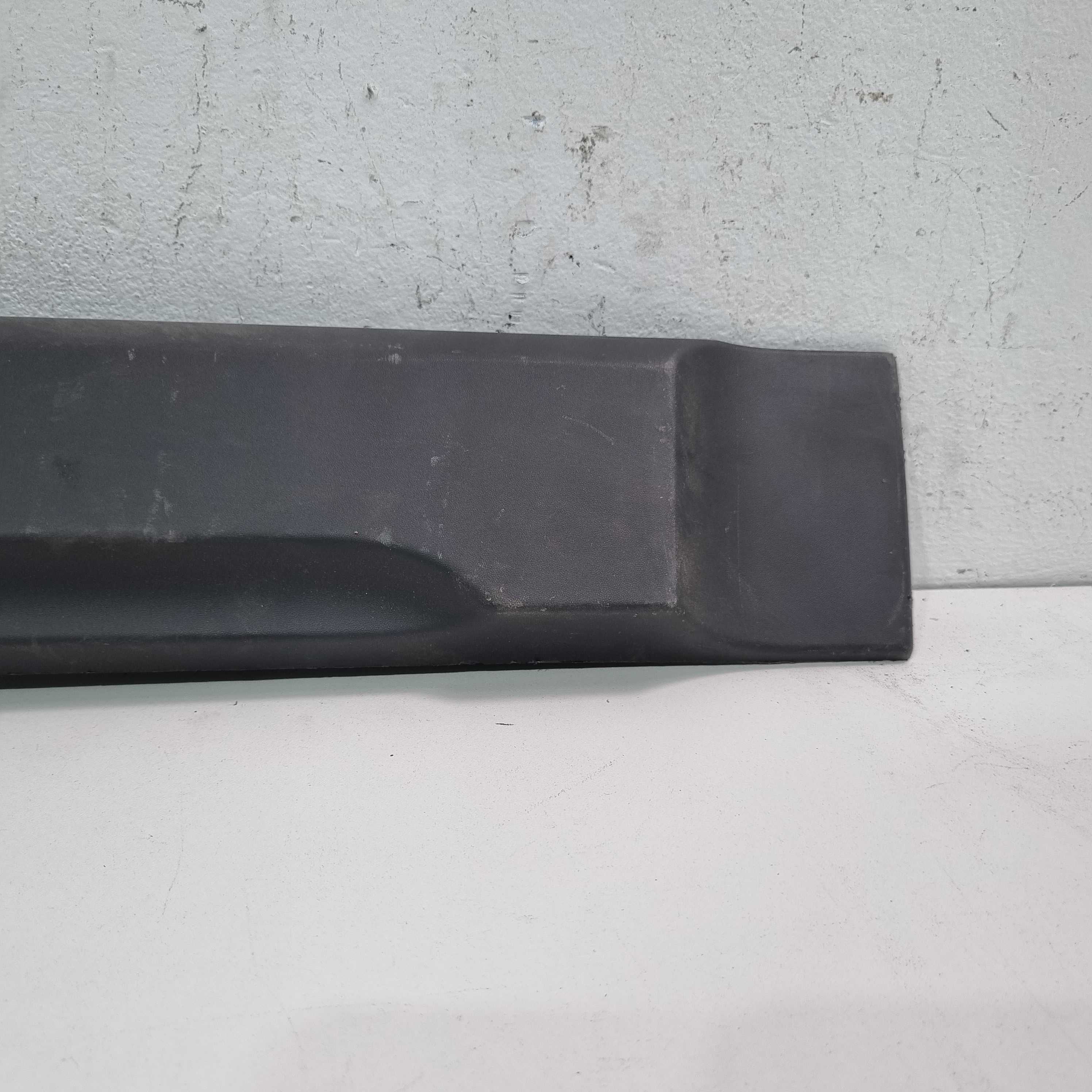 Friso Da Porta Tras Direita Fiat Strada Adventure 2012/2015 Preto 2