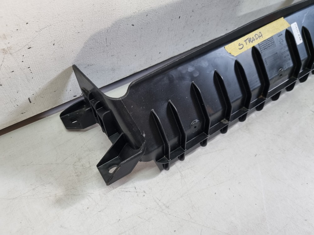 Defletor Inferior Do Radiador Fiat Strada 2020/2024 Usado 3