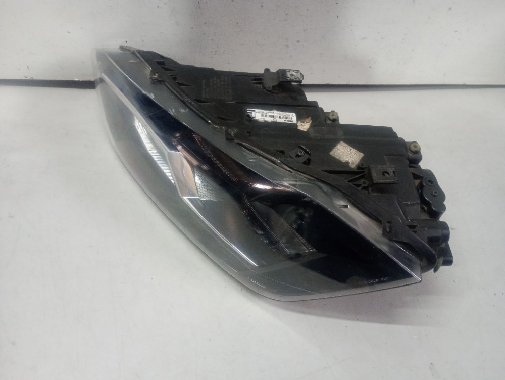 Farol Do Lado Esquerdo Volkswagen Polo 2017/2022 Esquerdo/motorista 2