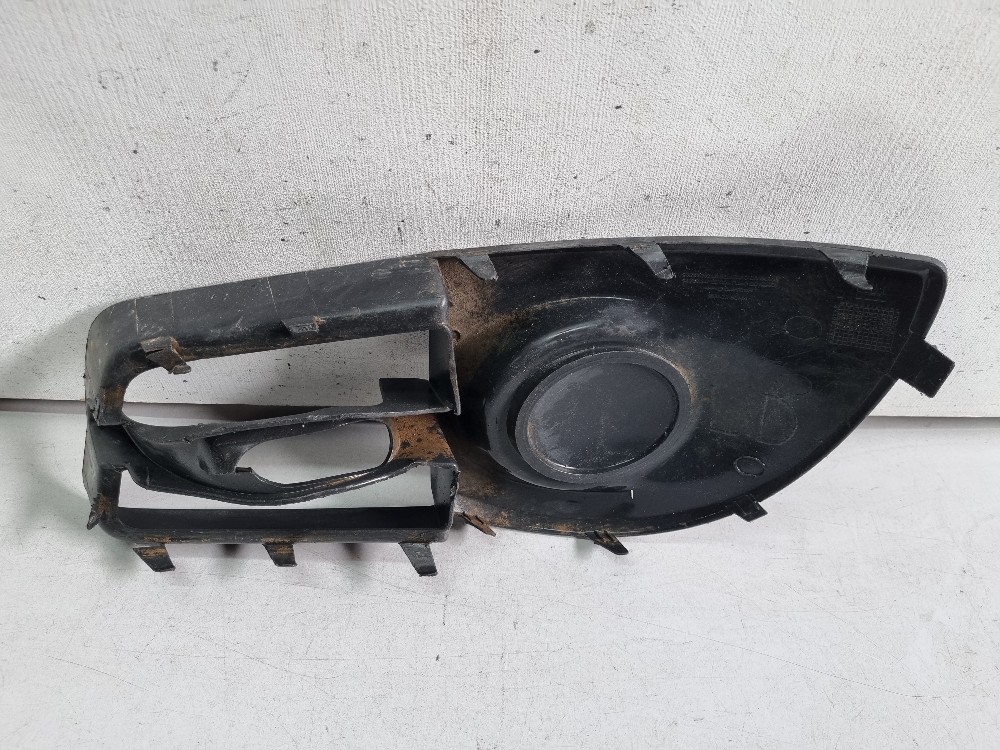 Moldura Cibié Direito Chevrolet Montana 2013/2018 Semi-novo. 4