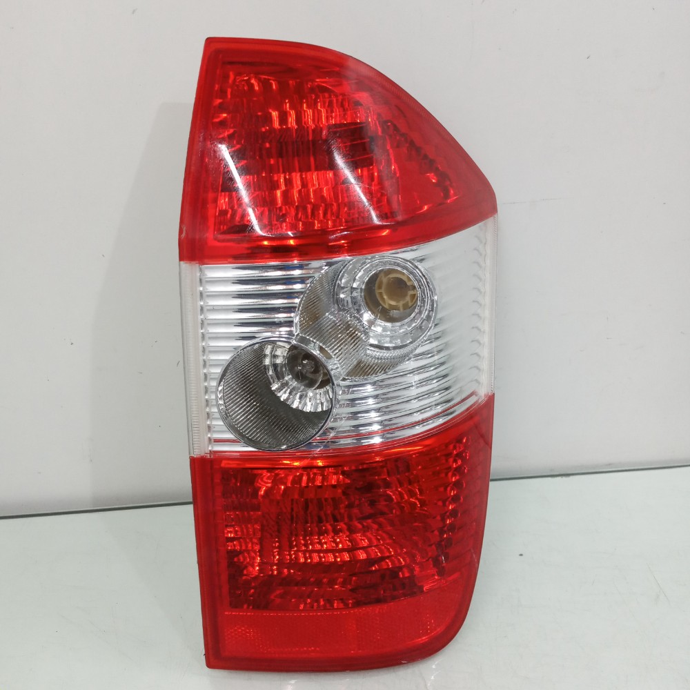 Lanterna Do Lado Direito Chery Tiggo Modelos 2010/2013 Direito/passageiro 2