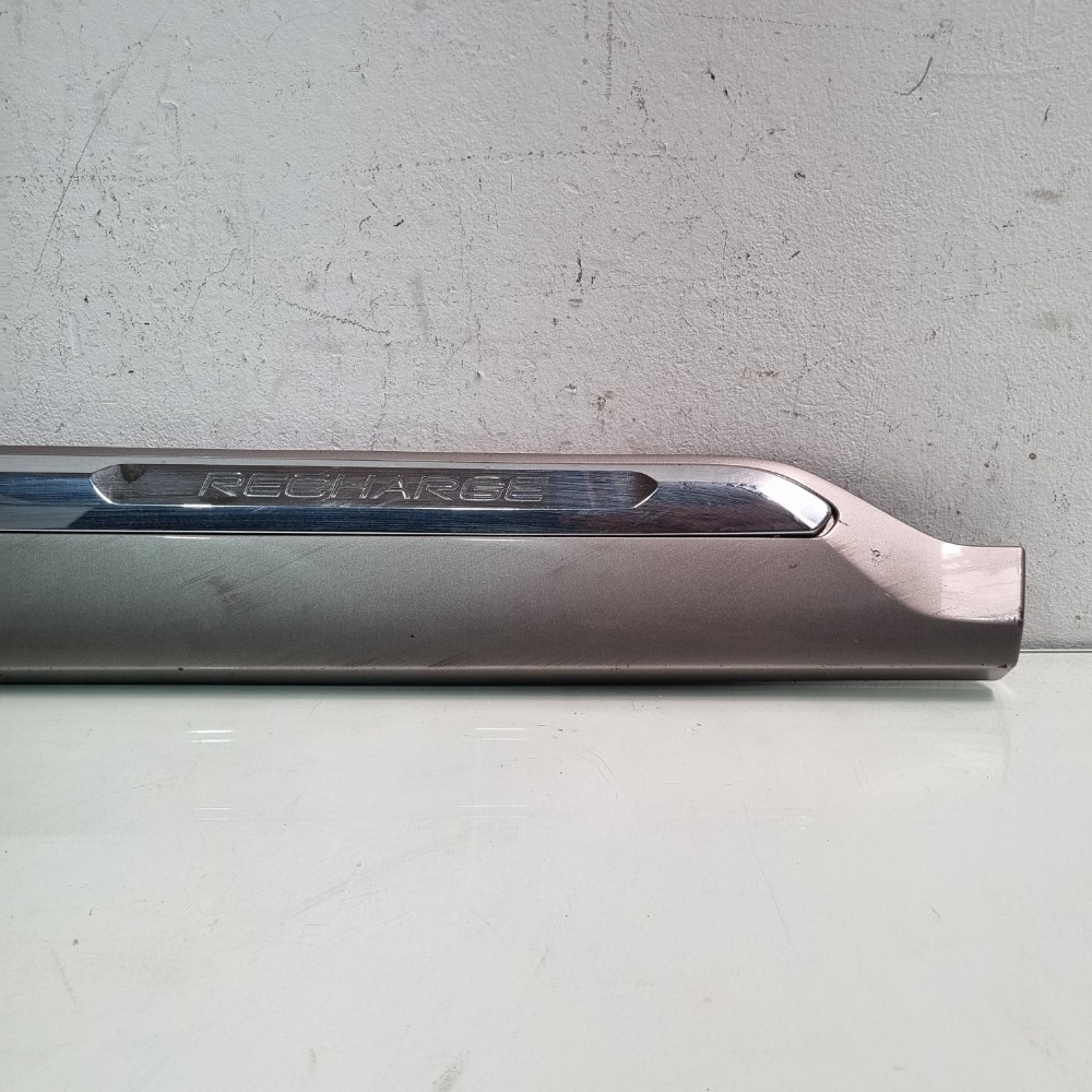 Friso Da Porta Dianteira Direita Volvo Xc90 2016/2019 Cinza 4