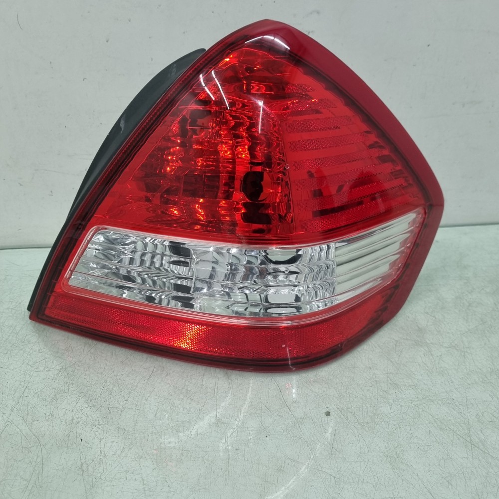 Lanterna Lado Direito Do Nissan Tiida Sedan 2013/2015 Usado. 1