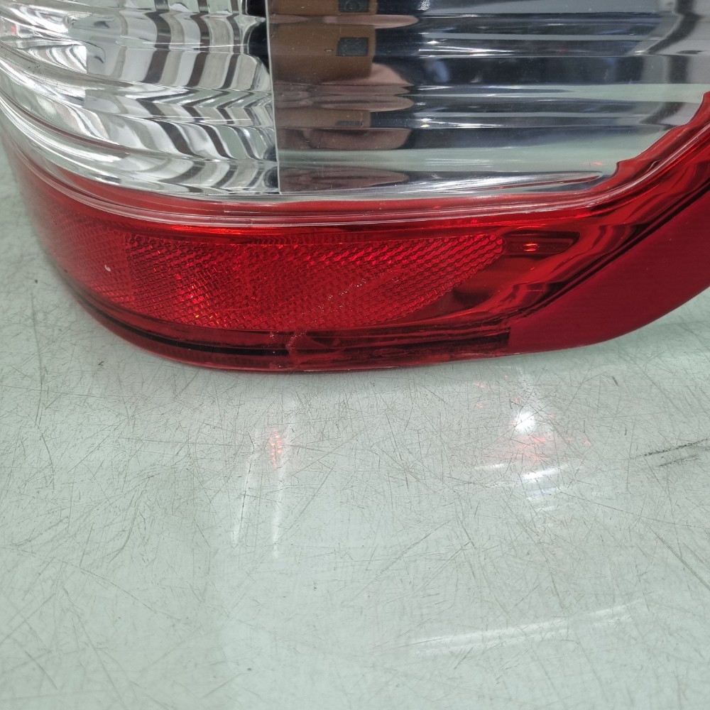 Lanterna Lado Direito Do Nissan Tiida Sedan 2013/2015 Usado. 4