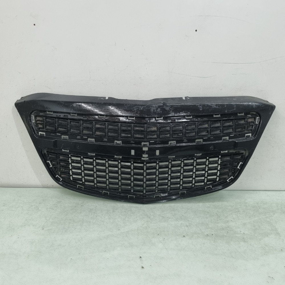 Grade Central Chevrolet Agile 2010/2013 Recuperada 1