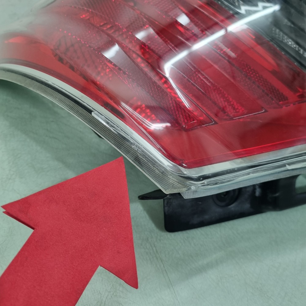 Lanterna Direita Fumê Chevrolet Prisma 2013/2016 2