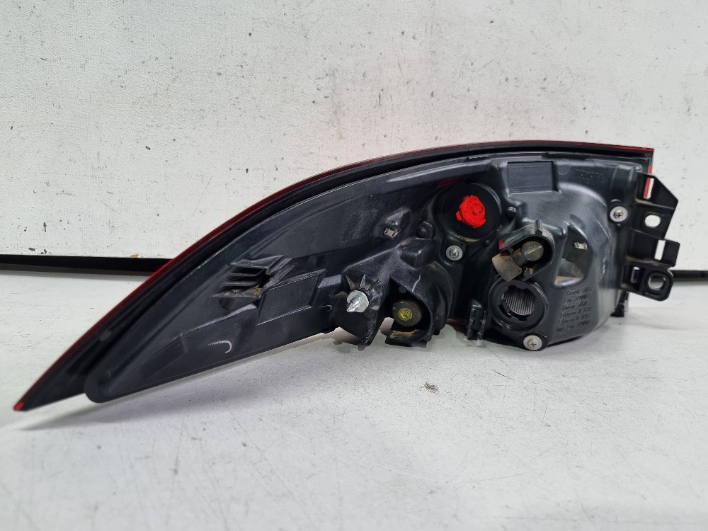 Lanterna direita Toyota Corolla 2021/2023 usada original 5