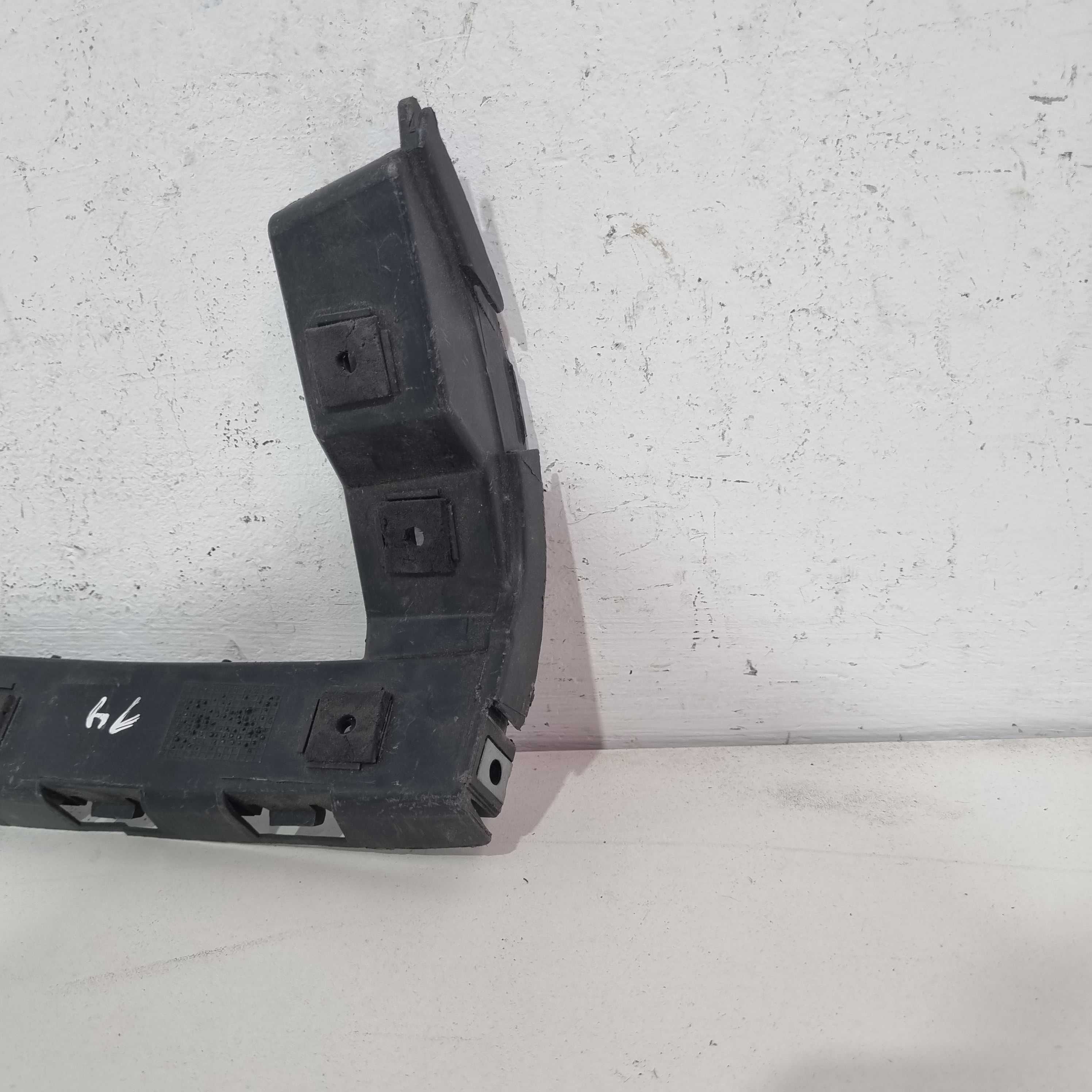 Guia Parachoque Tras Esquerdo Chevrolet Montana 2005/2010 5