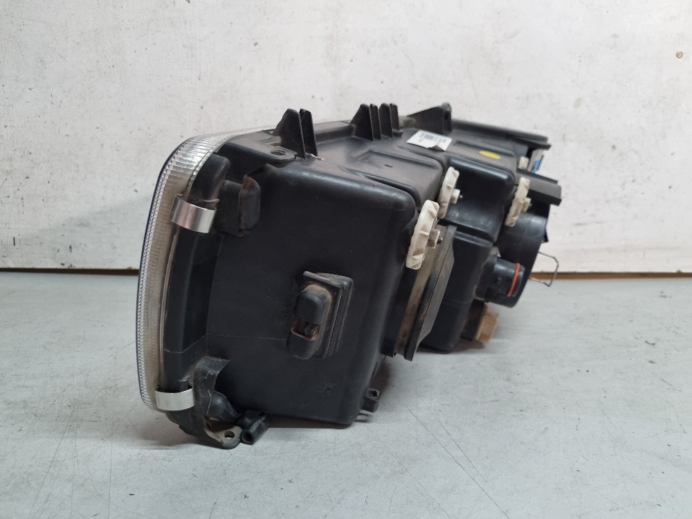 Farol Lado Direito Daf Xf  Modelos 2010/2019 Direito/passageiro 5