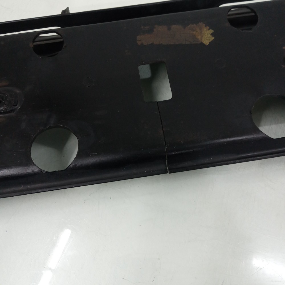 Moldura Da Placa Traseira Volkswagen Apollo 1990 à 1992 3