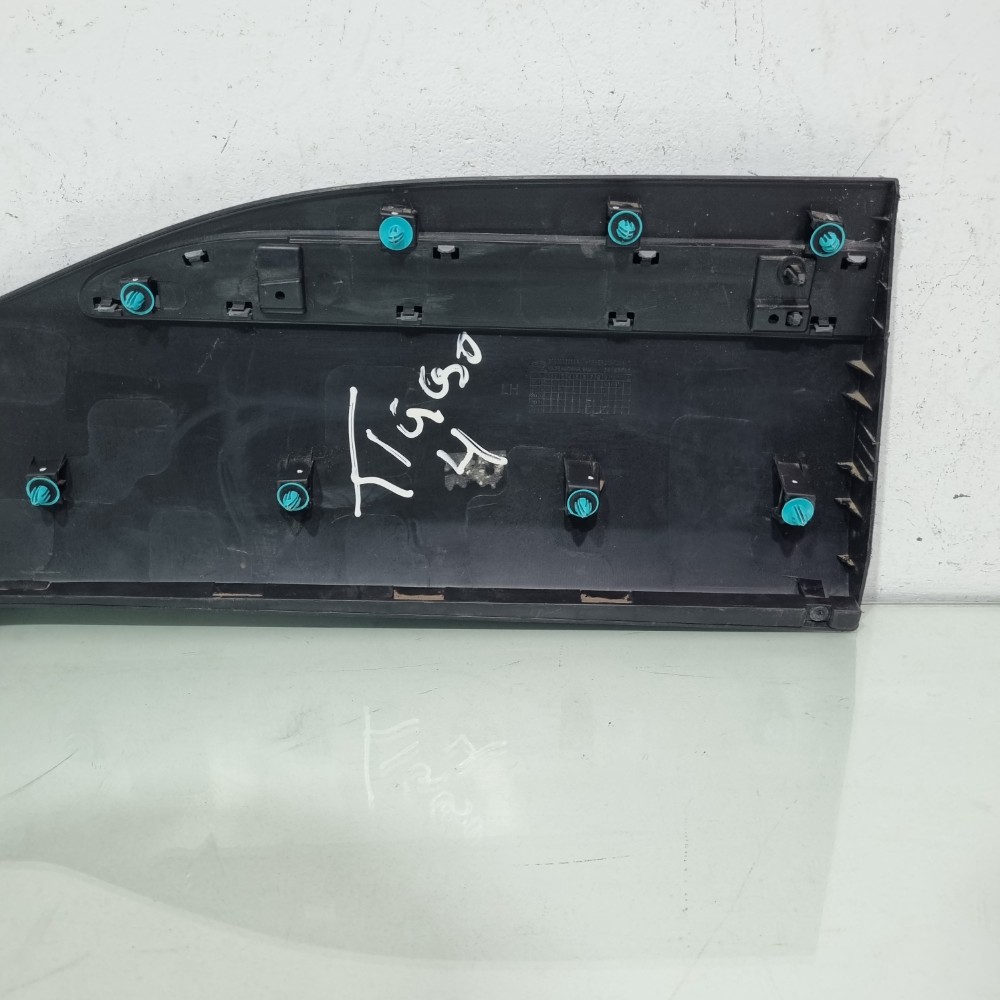 Friso Porta Traseira Esquerda Tiggo 5x Modelos 2018/2022 Preto 5