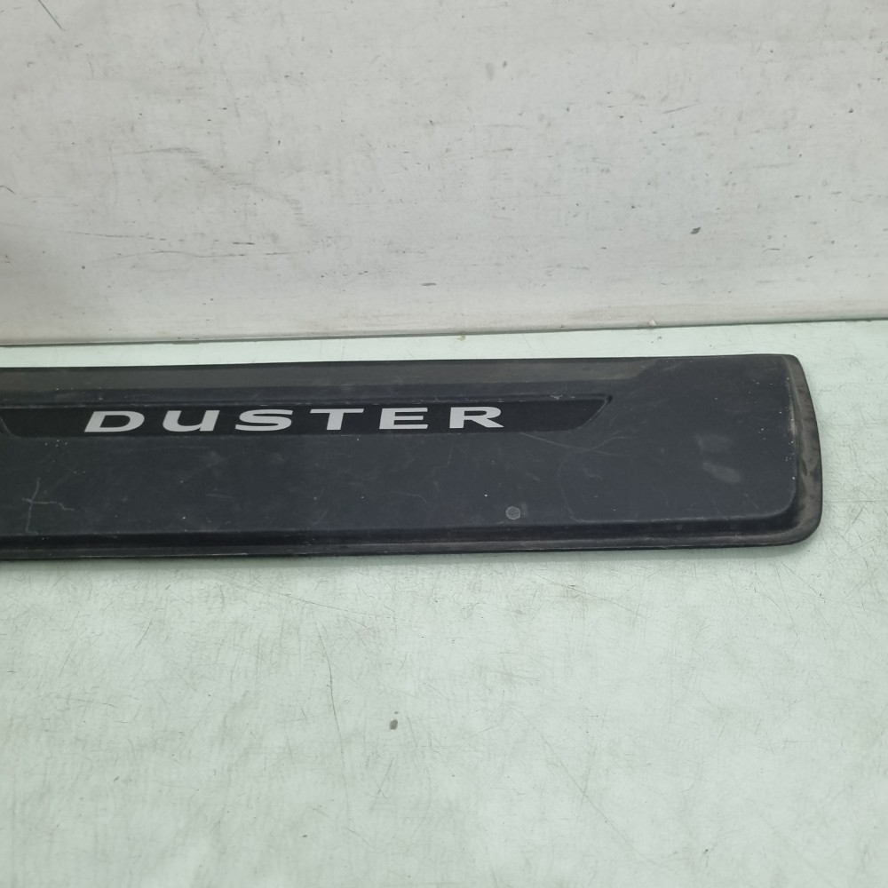 Friso Porta Dianteira Lado Direito Renault Duster 2020/2023 2