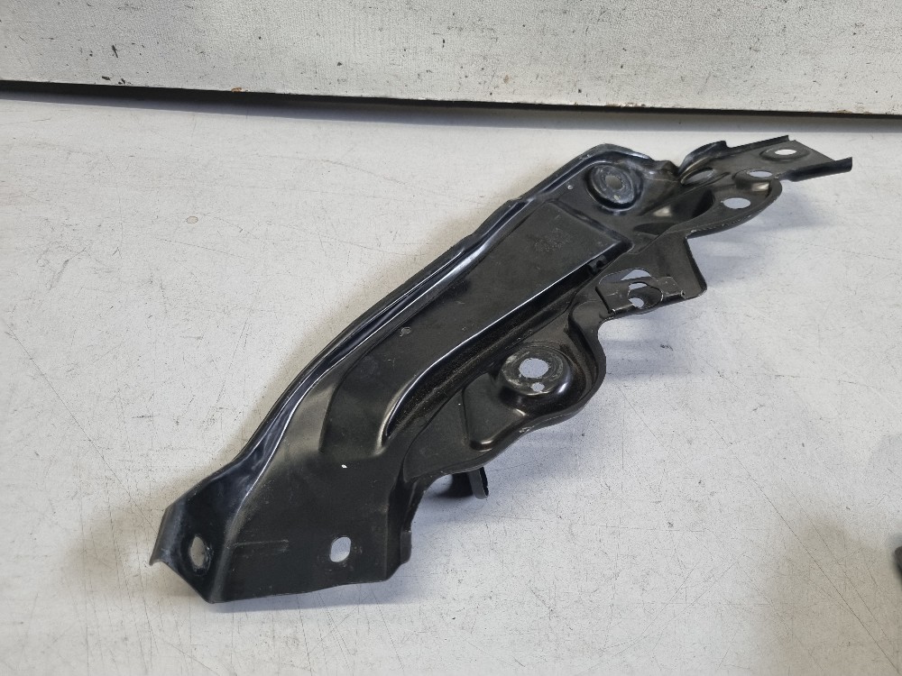 Suporte Do Farol Esquerdo Vw Polo 2017 / 2023 Semi-novo Orig 4