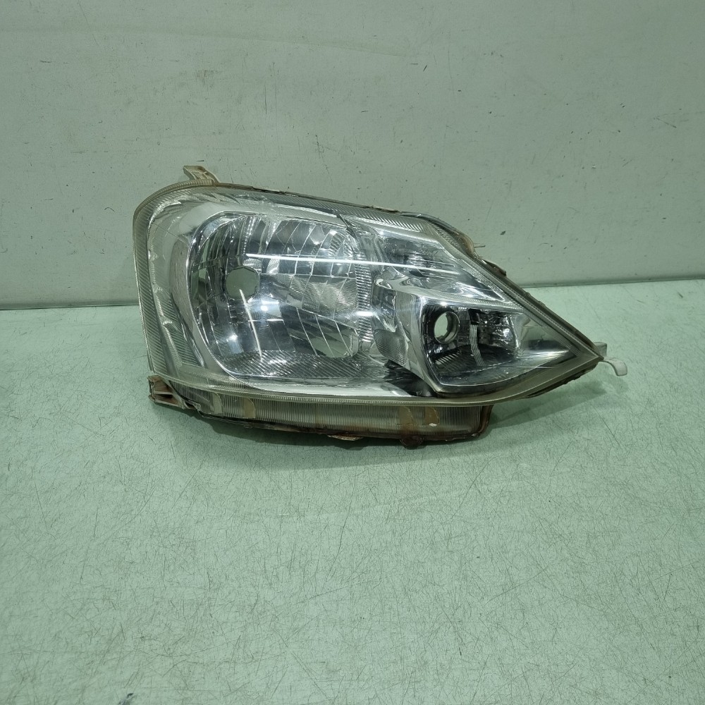 Farol Do Lado Direito Toyota Etios Modelos 2013/2016 Direito/passageiro 1