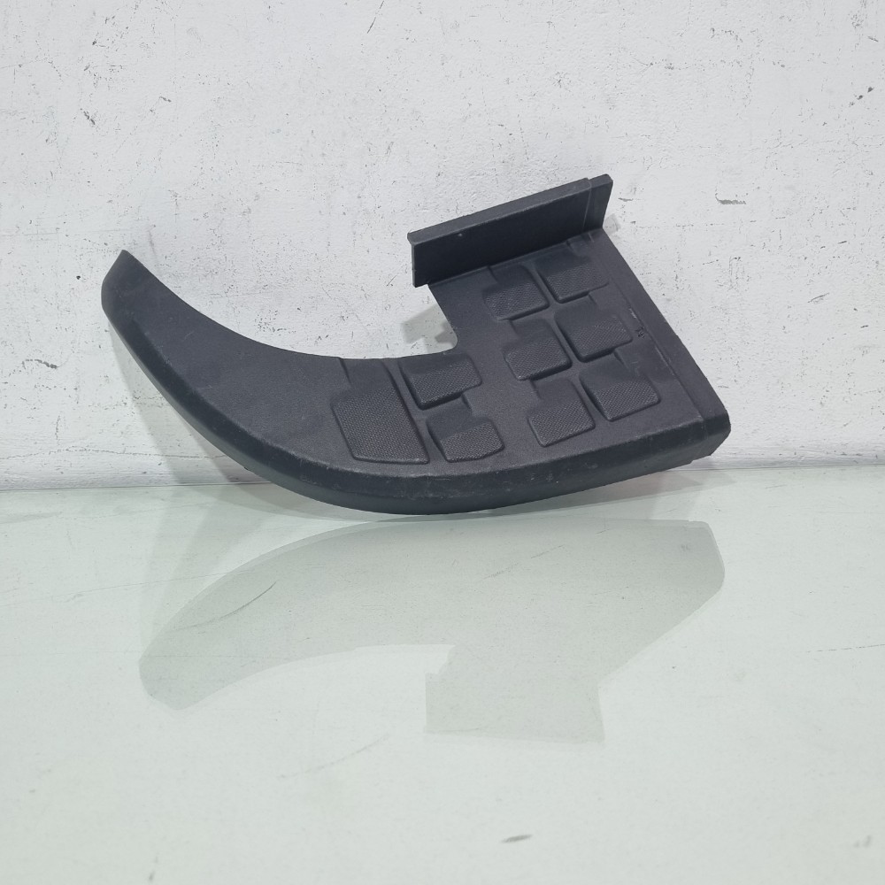 Moldura Lateral Da Ponteira Pisante Chevrolet S-10 2012/2017 1