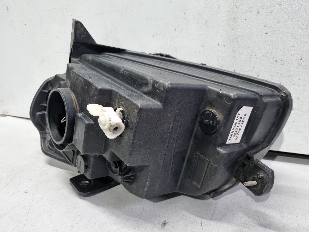 Farol Dir. Máscara Negra Fiat Uno Vivace 2010/2015 Seminovo. 5