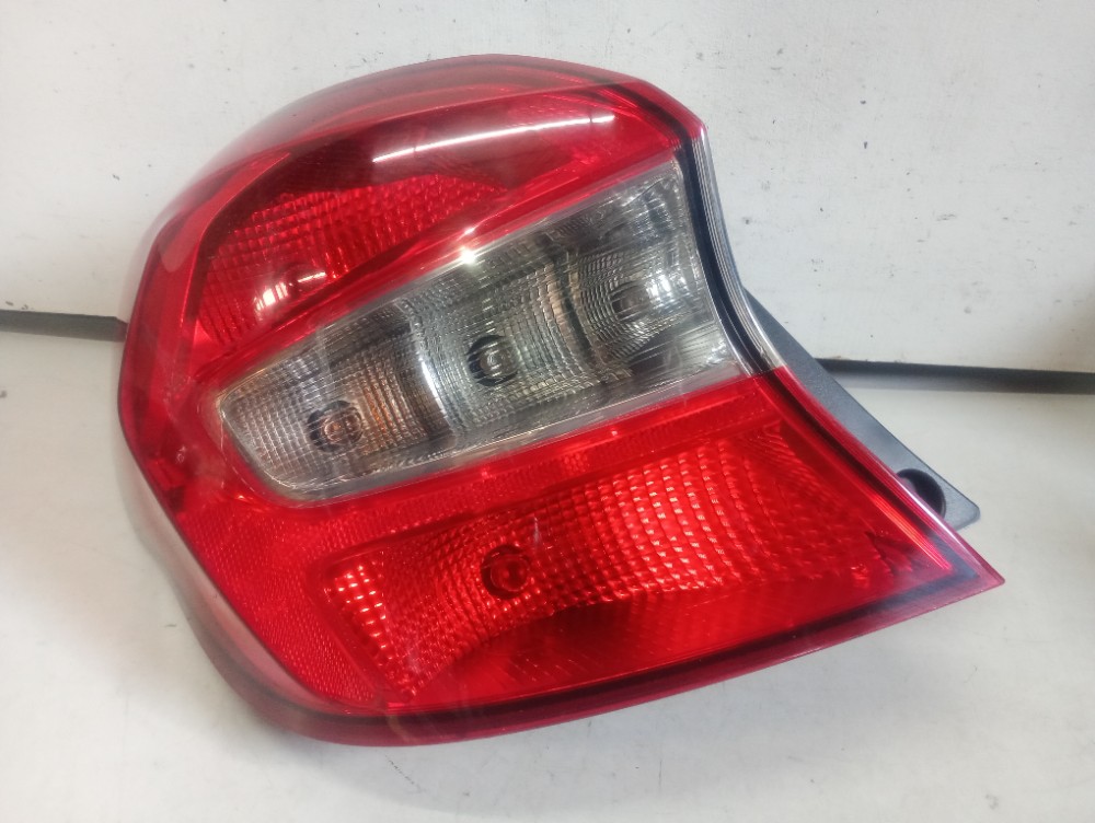 Lanterna Esquerda Ford Ka Hatch 2015 A 2018 Usada Original. Esquerdo/motorista 2