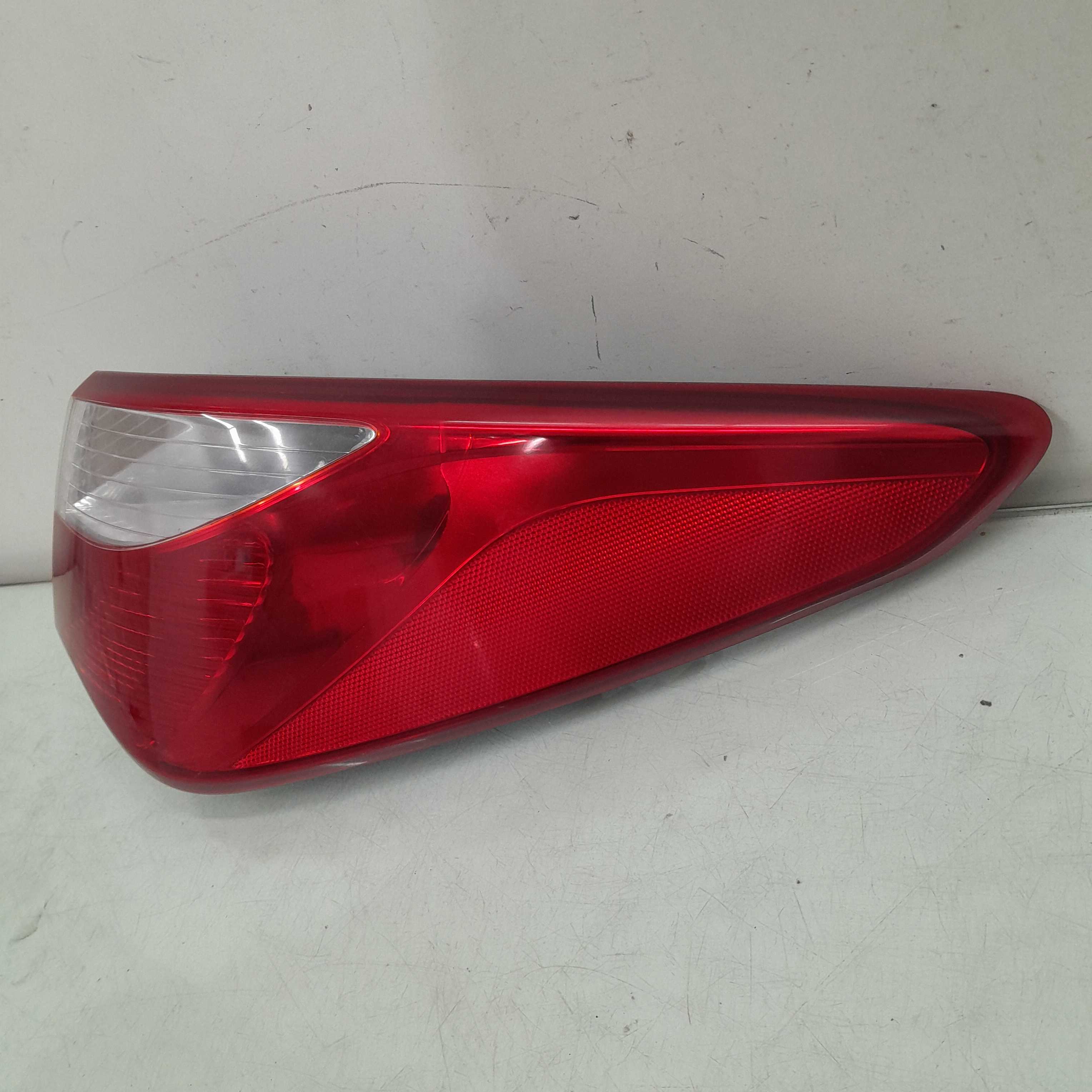 Lanterna Do Lado Direito Hyundai Hb20 Sedan 2013/2014/2015 3