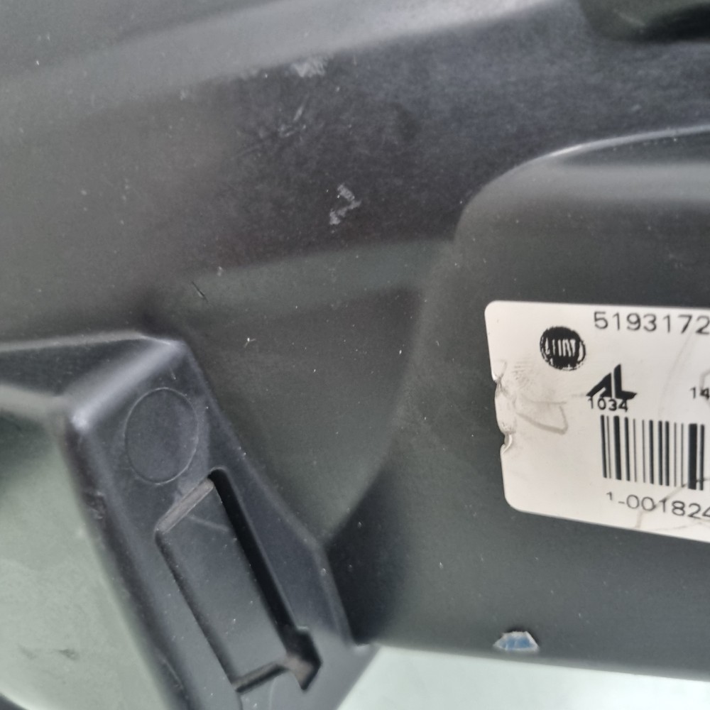 Farol Direito Fiat Uno 2016/2020 Recuperado Cromado Direito/passageiro 4