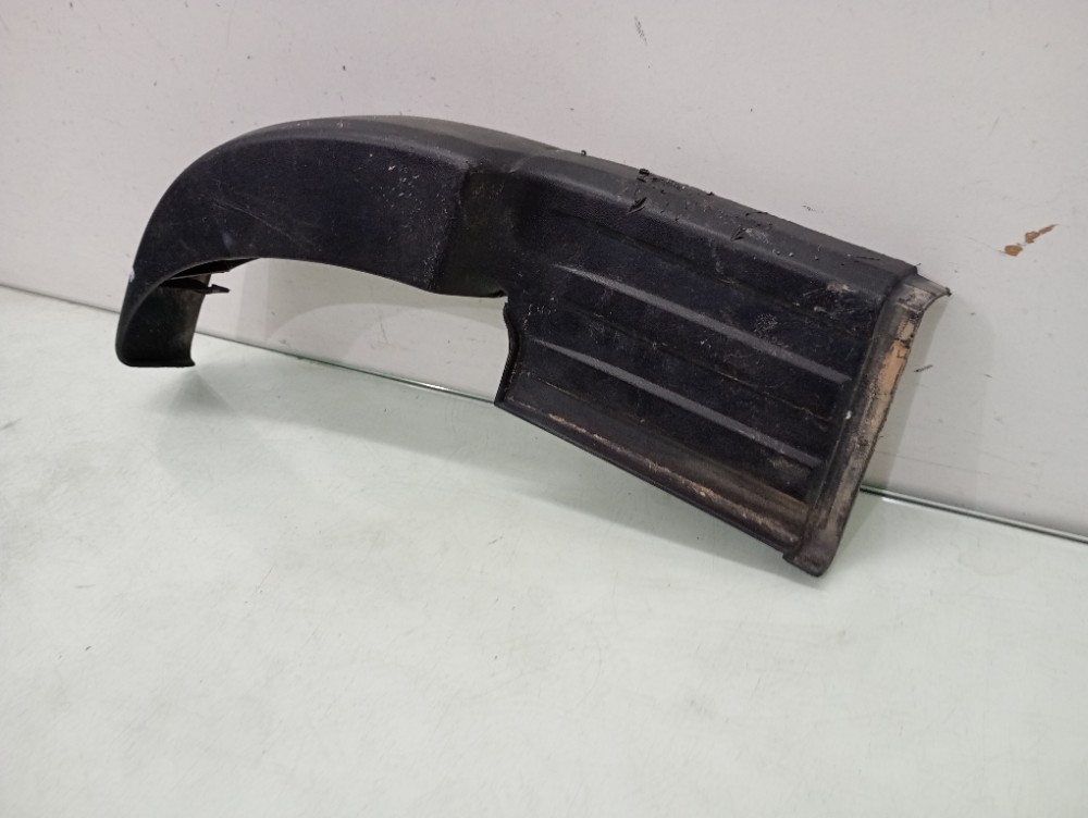 Acabamento Direito Para-choque Traseiro Hilux 2008/2016 2